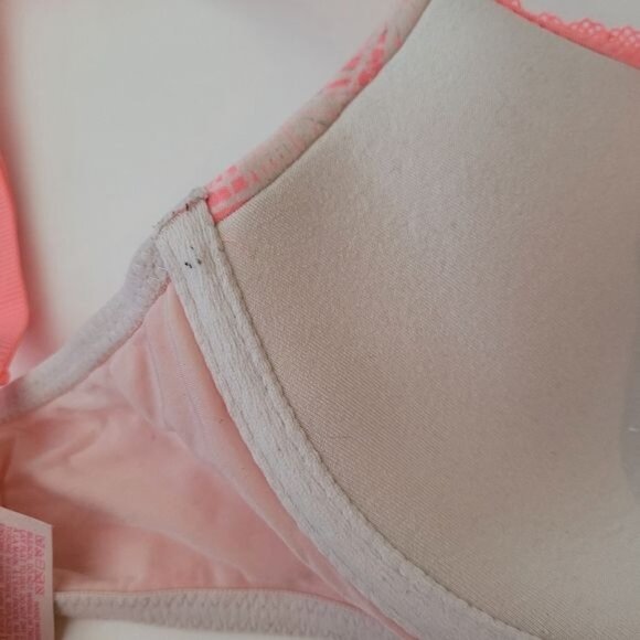 Body By Victoria Victoria's Secret Bra Pink Underwire Lace Size 32d Lined - Picture 4 of 7